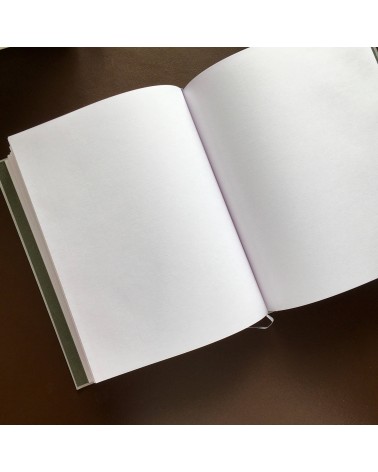 Memory Book de Gmund, pages blanches 19,5 x 23,4 cm, à L’Ecritoire design, Lausanne.