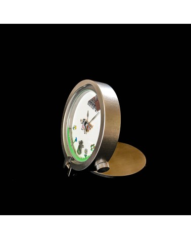 Pendulette AKTEO « alpage » ronde, acier, cadran blanc, diamètre 52 mm, à L’Ecritoire design, Lausanne