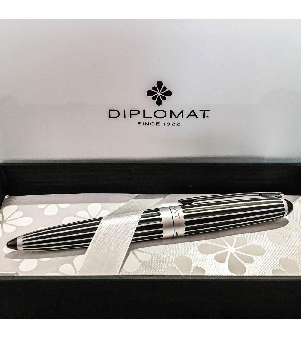 Stylo-plume Diplomat Aero Stripes, bec (plume) acier inoxydable