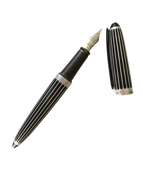 Stylo-plume Diplomat Aero Stripes, bec (plume) acier inoxydable