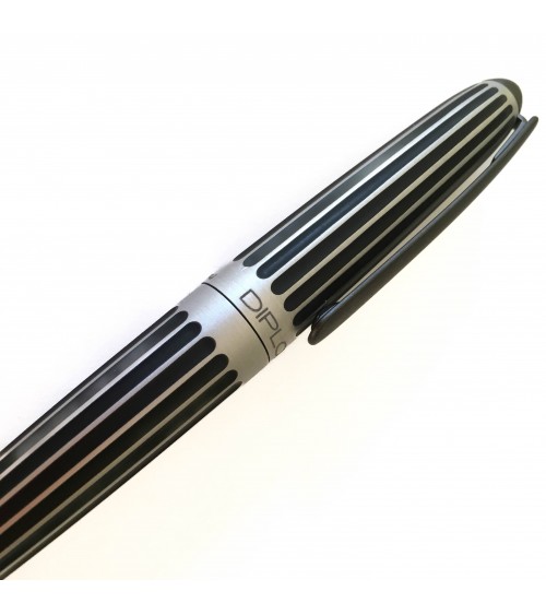 Stylo-plume Diplomat Aero Stripes, bec (plume) acier inoxydable