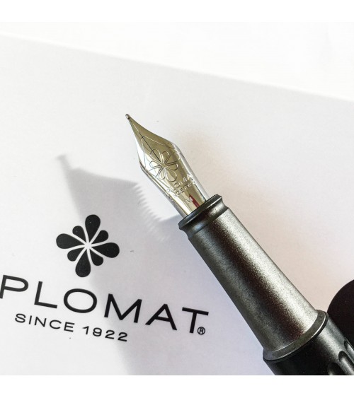 Stylo-plume Diplomat Aero Noir, bec (plume) acier inoxydable EF, F, ou M, à L'Ecritoire design, Lausanne