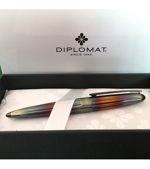 Stylo-plume Diplomat Aero Flame, corps en acier, bec (plume) acier inoxydable EF, F, M, ou L, à L'Ecritoire design, Lausanne