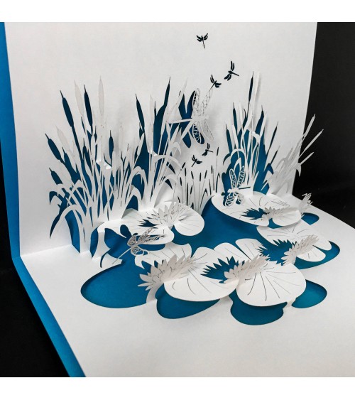 Carte pop up Rifletto, Nénuphars, bleu clair, fabriquée en Allemagne. L'Ecritoire design, Lausanne.