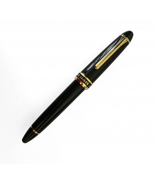 Stylo-plume Sailor Naginata 1911 GT Cross Point, bec produisant un trait de largeur variée selon la position du bec.