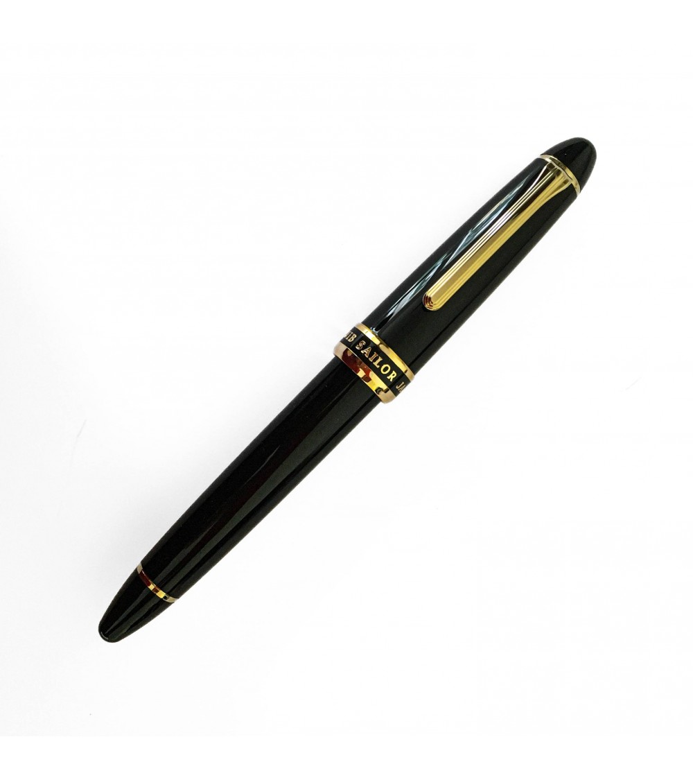 Stylo-plume Sailor Naginata 1911 GT Cross Point, bec produisant un trait de largeur variée selon la position du bec.
