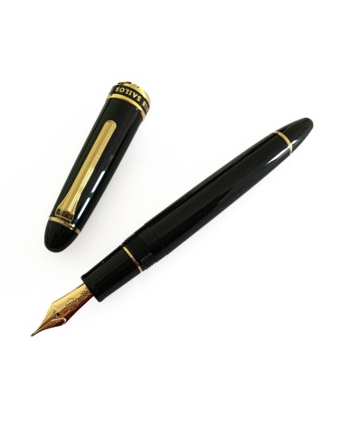 Stylo-plume Sailor Naginata 1911 GT Cross Point, bec produisant un trait de largeur variée selon la position du bec.
