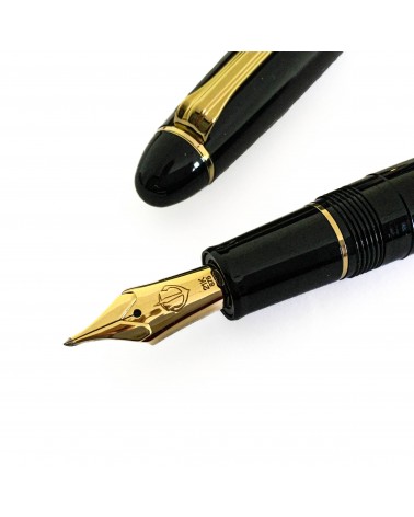 Stylo-plume Sailor Naginata 1911 GT Cross Point, bec produisant un trait de largeur variée selon la position du bec.