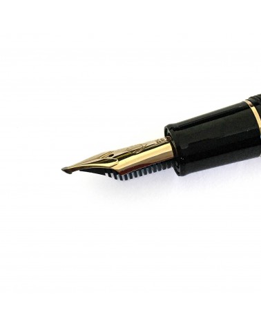 Stylo-plume Sailor Naginata 1911 GT Cross Point, bec produisant un trait de largeur variée selon la position du bec.