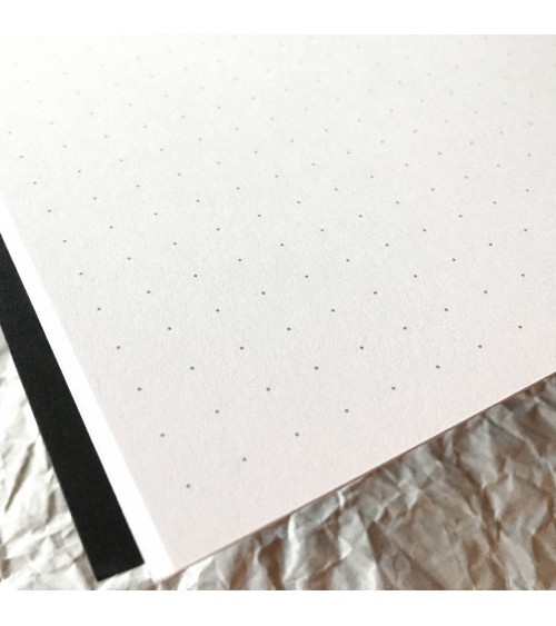 Cahier Gmund Bauhaus Dessau carré, 44 pages blanches pointillées et 4 pages orange, fabriqué en Allemagne