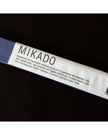 Bande métallique bleu roi Mikado pour aimants de Trendform, 3 x 80 cm. 10 super mini aimants inclus