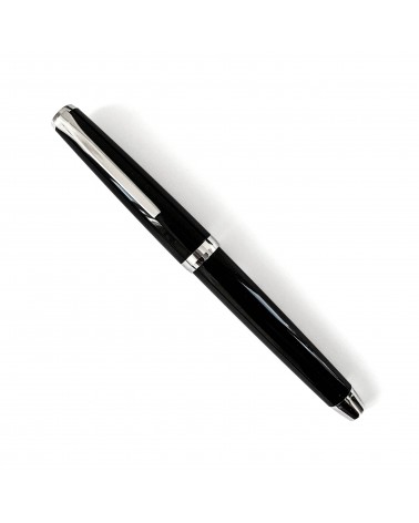 Stylo-plume Pilot Falcon, bec or 14 carats d’une souplesse exceptionnelle