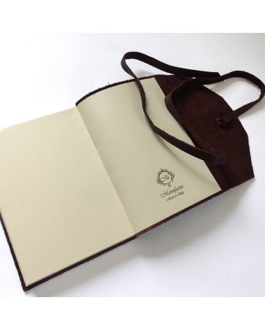 Carnet Manufactus Laccio, couverture cuir veau Lie de vin, 256 pages papier vélin, fabriqué en Italie