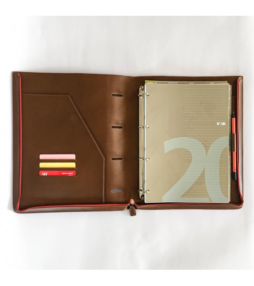 Porte-documents NAVA A4 en simili cuir, couleur cognac avec quatre anneaux incorporés