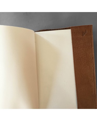 Carnet PA rechargeable cuir Nubuck cognac, lacet cuir de fermeture, 288 pages blanches format A6