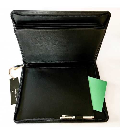 Porte-documents trieur PA Carpe diem A4, zippé cuir noir, 4 compartiments pour documents A4, boucle pour stylo.