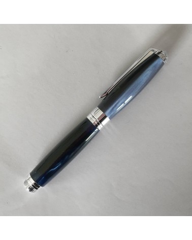 Stylo-plume Récife Baoshi Soyouz Agate (tons bleu-gris clairs et foncés, effet chatoyant), plume en acier largeur M.