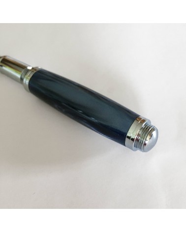 Stylo-plume Récife Baoshi Soyouz Agate (tons bleu-gris clairs et foncés, effet chatoyant), plume en acier largeur M.