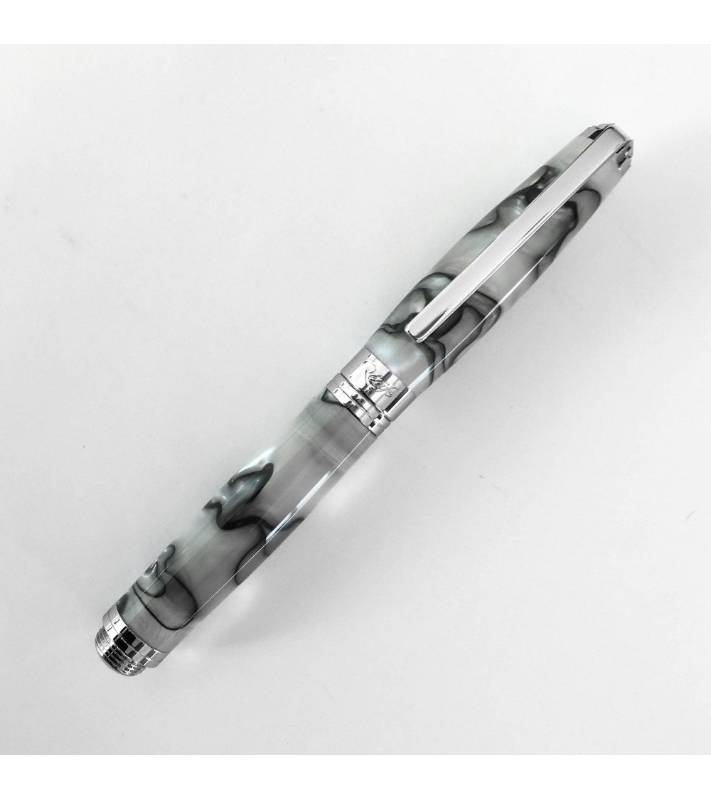 Stylo-plume Récife Pearl Soyouz Nacre (tons blanc nacré, noirs et gris clair), plume en acier M