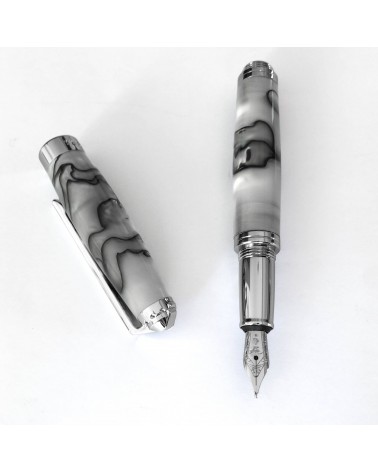 Stylo-plume Récife Pearl Soyouz Nacre (tons blanc nacré, noirs et gris clair), plume en acier M