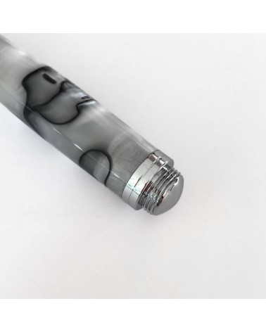 Stylo-plume Récife Pearl Soyouz Nacre (tons blanc nacré, noirs et gris clair), plume en acier M