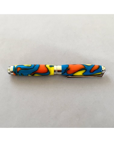 Roller Récife Mystique Soyouz Amazone (tons oranges, noirs, jaune vif et bleu clair vif)