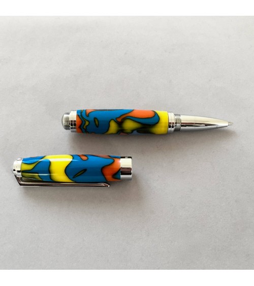 Roller Récife Mystique Soyouz Amazone (tons oranges, noirs, jaune vif et bleu clair vif)