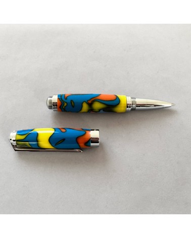 Roller Récife Mystique Soyouz Amazone (tons oranges, noirs, jaune vif et bleu clair vif)