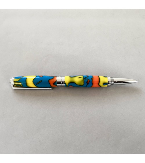 Roller Récife Mystique Soyouz Amazone (tons oranges, noirs, jaune vif et bleu clair vif)