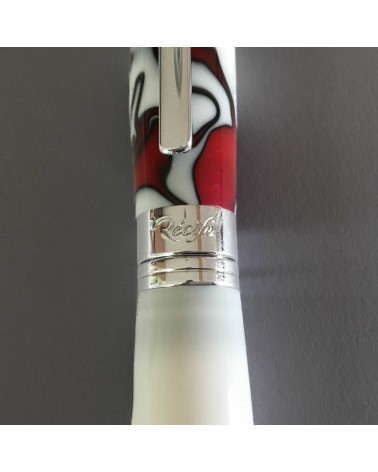 Roller Récife Mystique Soyouz Volcano (volutes noires et rouge foncé sur un fond blanc), fabriqué en France