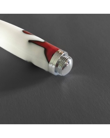 Roller Récife Mystique Soyouz Volcano (volutes noires et rouge foncé sur un fond blanc), fabriqué en France