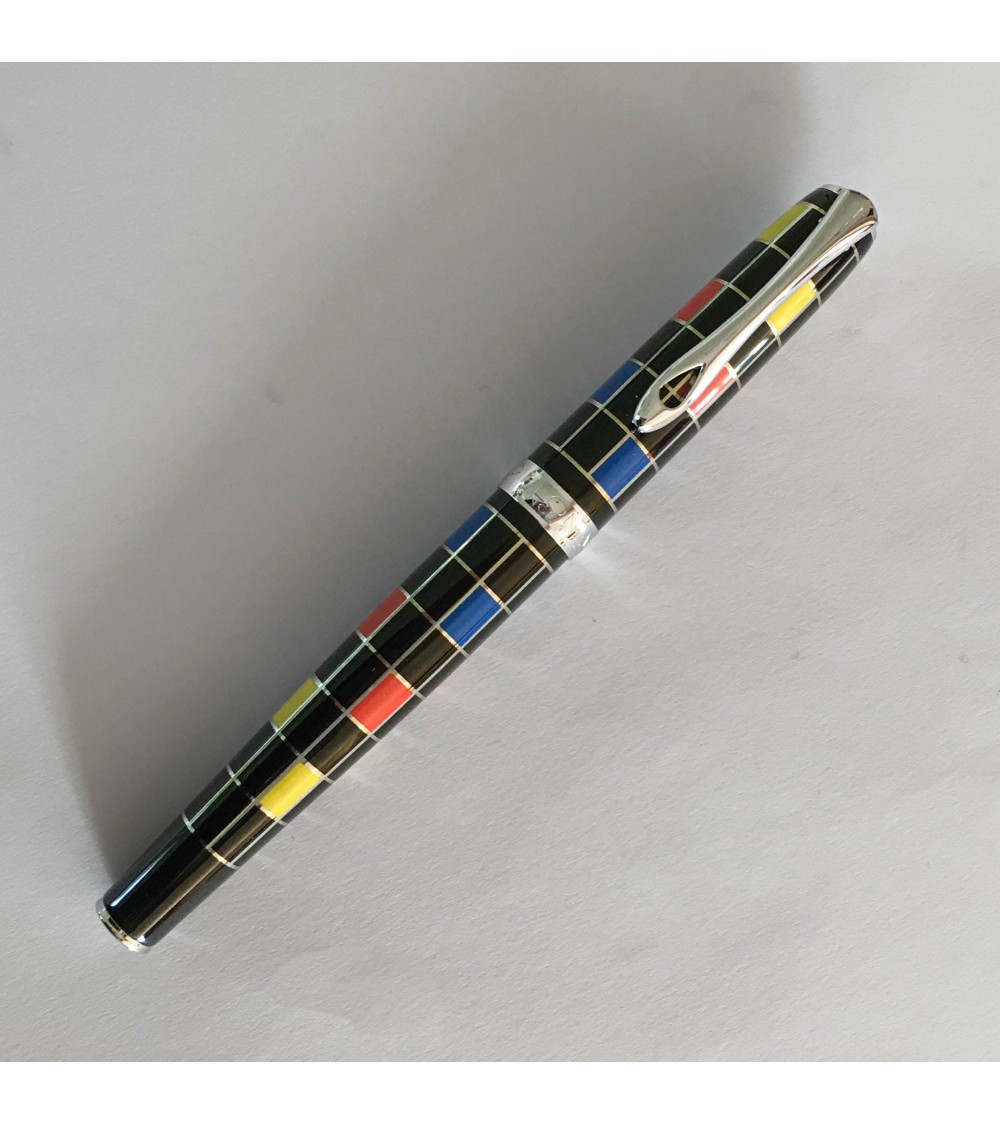 Stylo-plume Diplomat Excellence A+ Bauhaus, bec (plume) acier B, M, ou F, fabriqué en Allemagne.