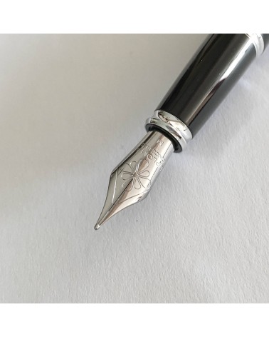 Stylo-plume Diplomat Excellence A+ Bauhaus, bec (plume) acier B, M, ou F, fabriqué en Allemagne.