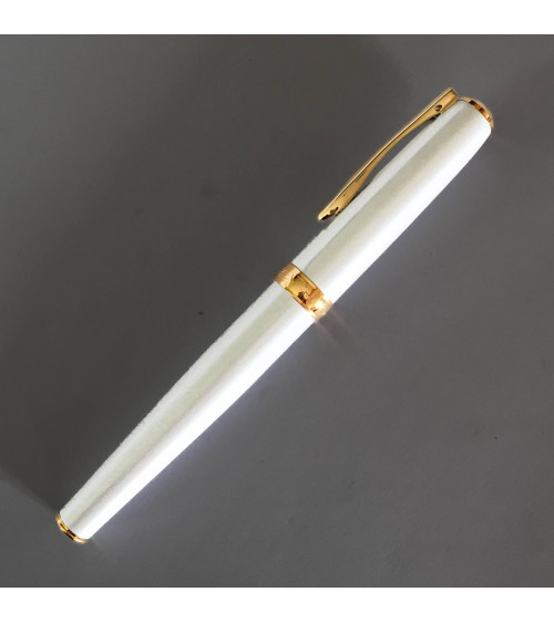 Stylo-plume Diplomat Excellence A2 Blanc perle, attributs dorés, fabriqué en Allemagne