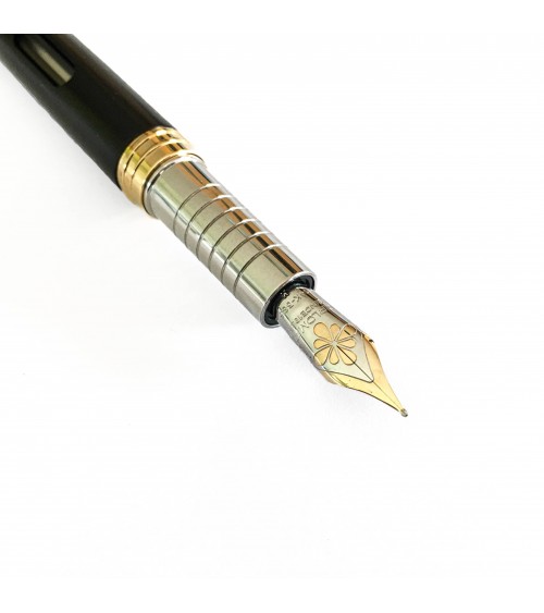 Stylo-plume Diplomat Nexus Noir Doré, réservoir grande capacité, plume or 14 carats, fabriqué en Allemagne