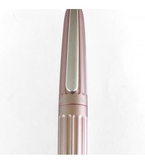 Stylo-plume Diplomat Aero Antique Rose, bec (plume) acier inoxydable, fabriqué en Allemagne