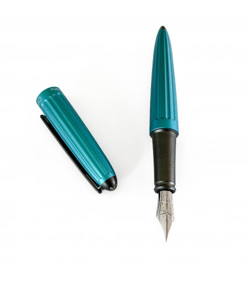 Stylo-plume Diplomat Aero Turquoise, bec (plume) acier inoxydable, fabriqué en Allemagne