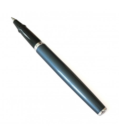 Roller Sheaffer Sagaris Metallic Blue, attributs chromés, avec le point blanc caractéristique de la marque