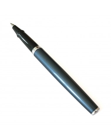 Roller Sheaffer Sagaris Metallic Blue, attributs chromés, avec le point blanc caractéristique de la marque