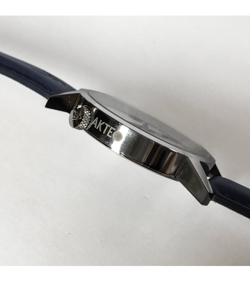 Montre AKTEO Peinture 38 Blanc, bracelet cuir bleu