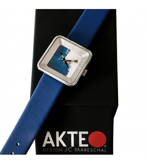 Montre AKTEO Peinture sQuare 29 Bleu, bracelet cuir bleu.