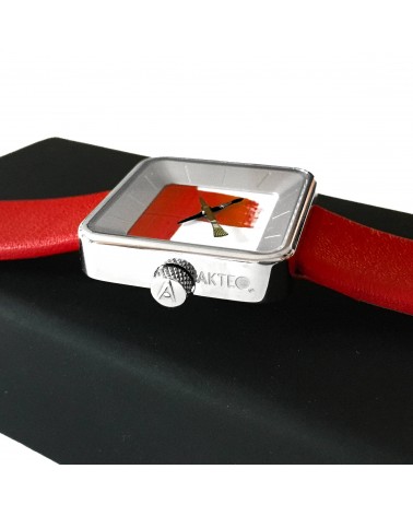 Montre AKTEO Peinture sQuare 29 Rouge, bracelet cuir rouge.