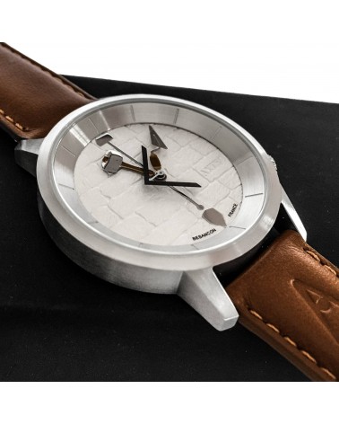 Montre AKTEO Maçon 38 Blanc-Acier Inox, bracelet cuir cognac