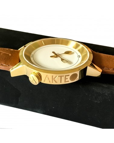 Montre AKTEO Chef 38 Blanc-doré, bracelet cuir cognac