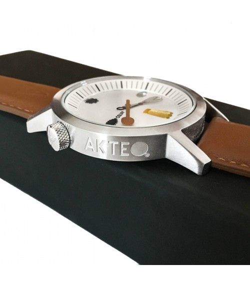 Montre AKTEO Chef 42 Blanc-Acier Inox, bracelet cuir cognac