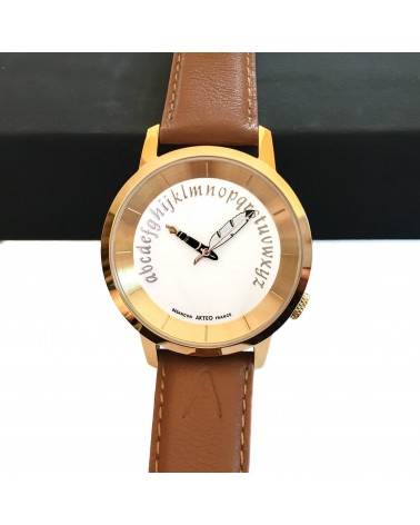 Montre AKTEO Ecrivain 38 Blanc-Or, bracelet cuir cognac