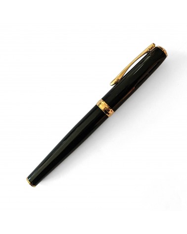Stylo-plume Diplomat Excellence A2 laqué noir, attributs dorés, fabriqué en Allemagne