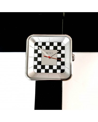 Montre AKTEO Damier Mirror Square 35 Damier-Acier Inox, bracelet cuir noir.