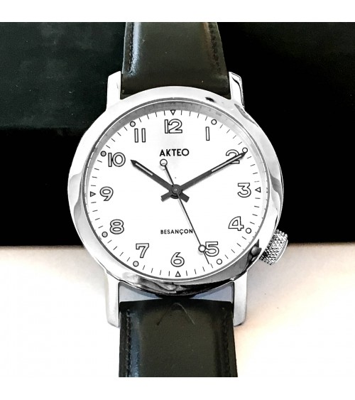 Montre AKTEO Besançon 42 Blanc-Acier inox, bracelet cuir noir