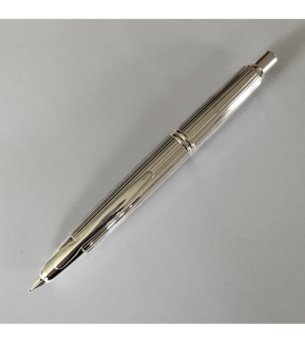 Stylo-plume Pilot Capless Stripe Argent